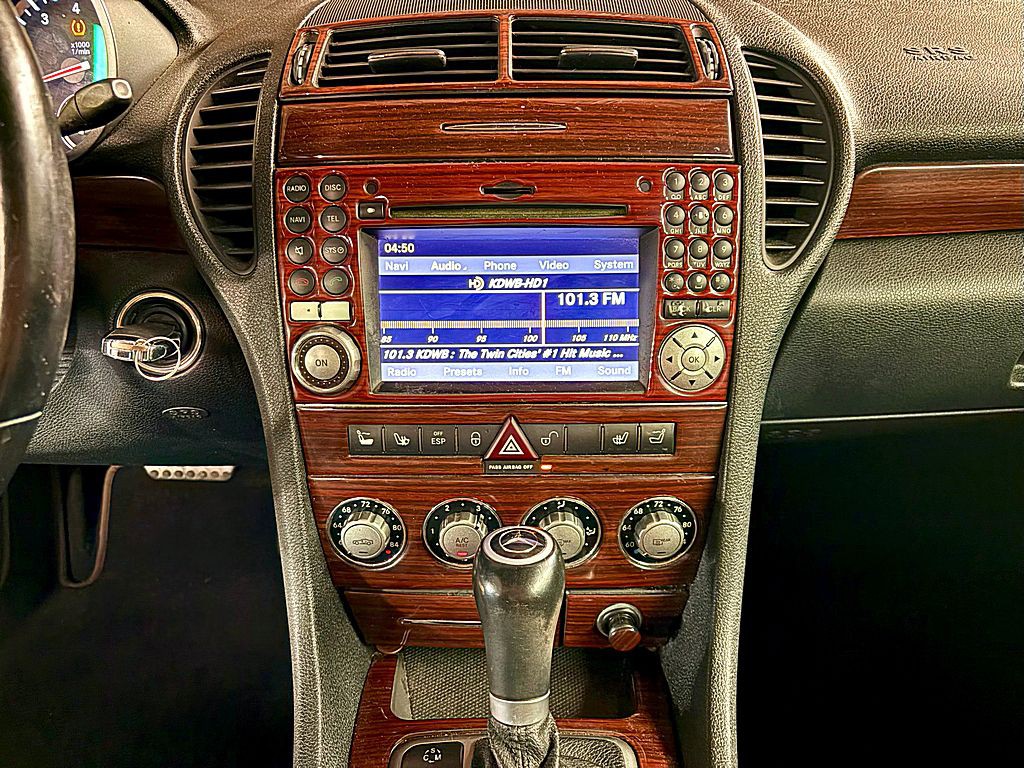 2010 Mercedes-Benz SLK-Class Image 14