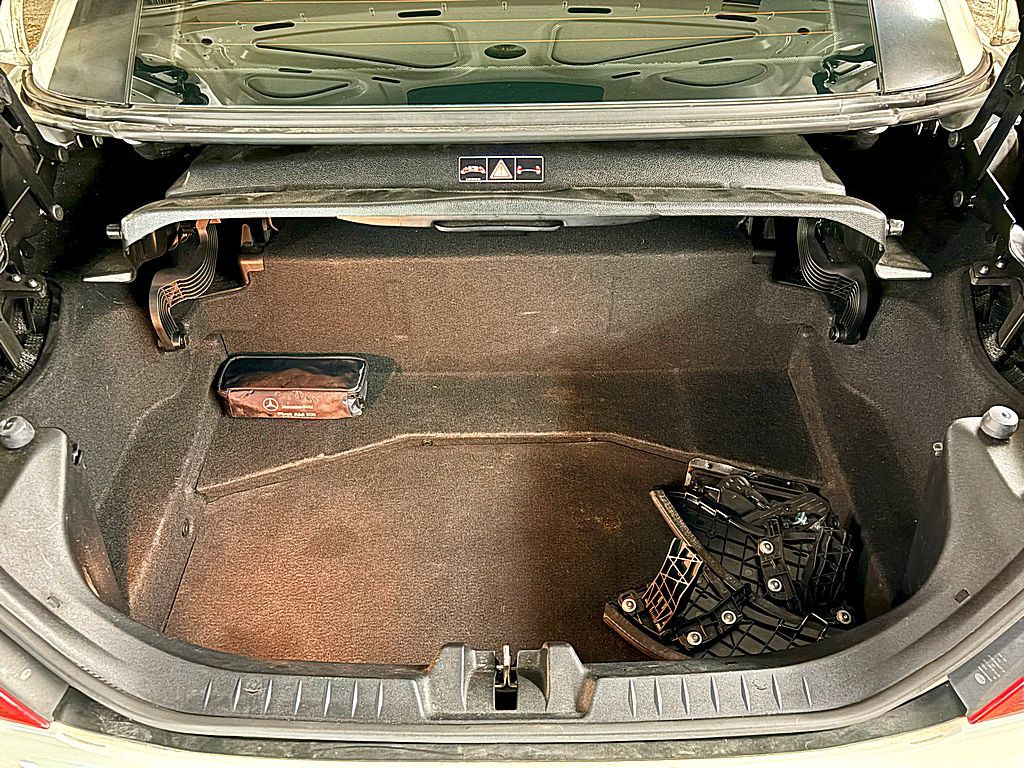 2010 Mercedes-Benz SLK-Class Image 21