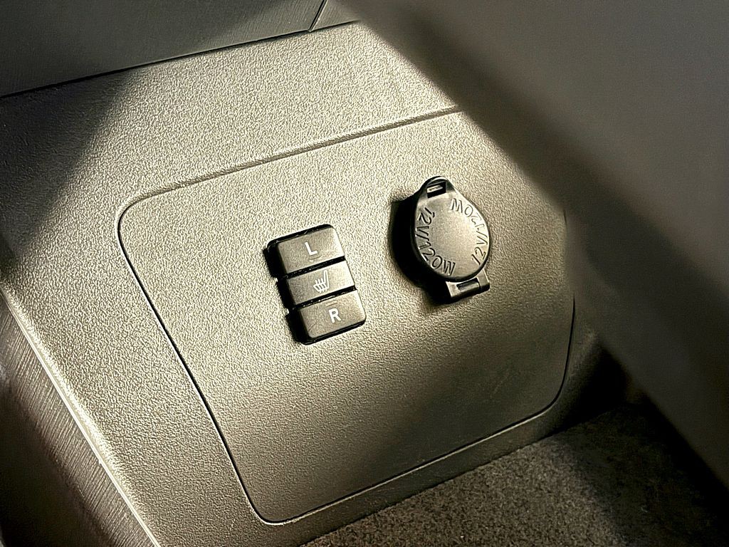 2010 Toyota Prius Image 17