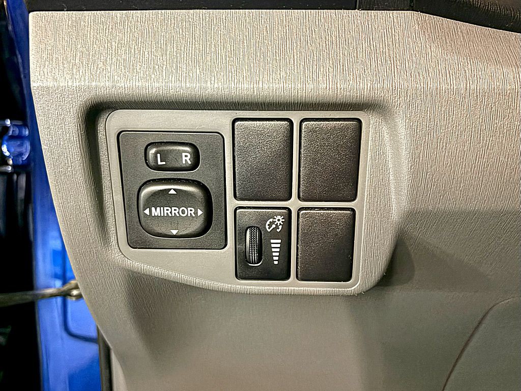 2010 Toyota Prius Image 18