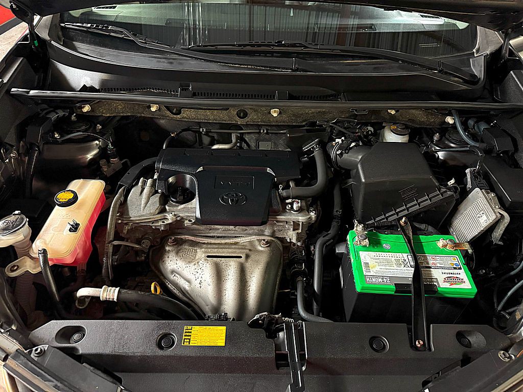 2013 Toyota Rav4 Image 2