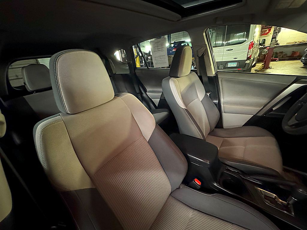2013 Toyota Rav4 Image 21