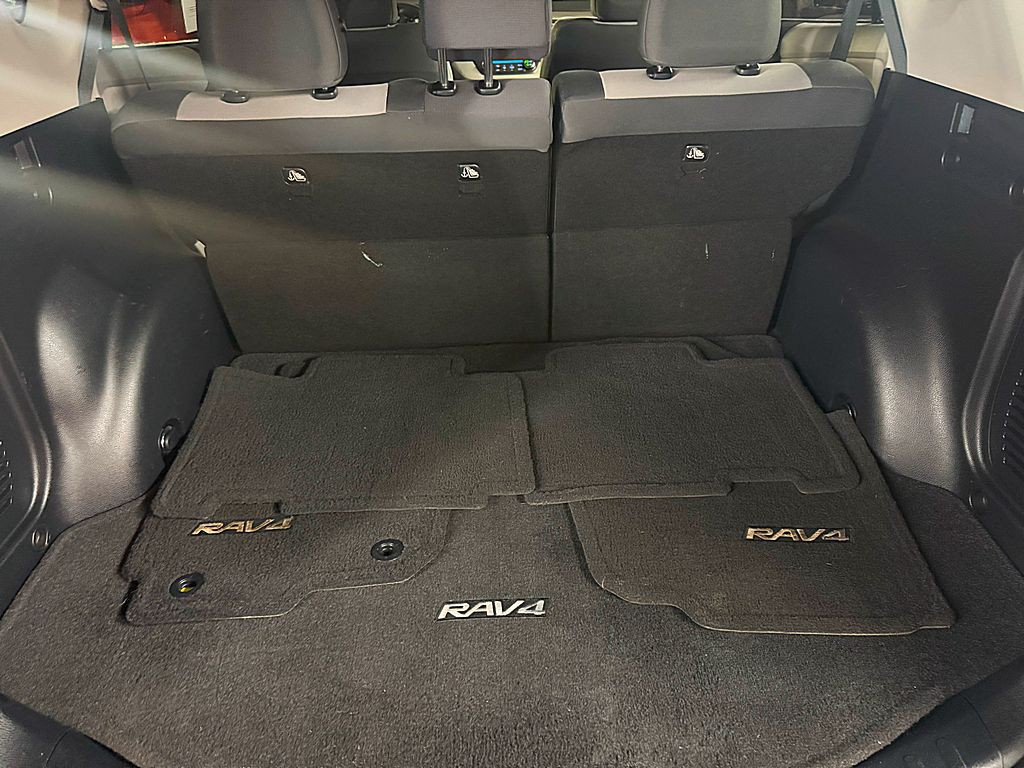 2013 Toyota Rav4 Image 22