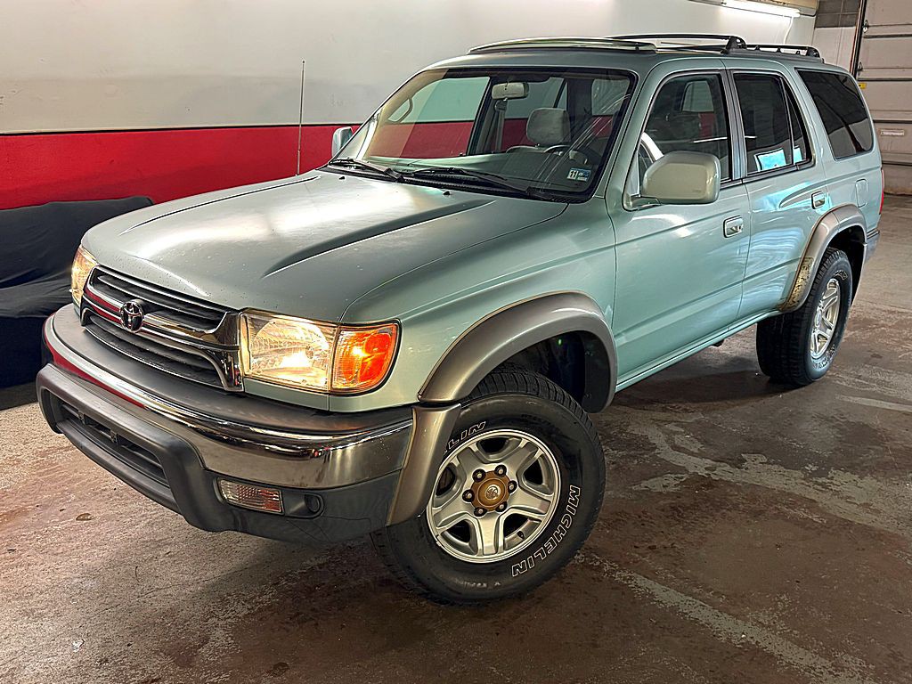 2001 Toyota 4Runner Image 1
