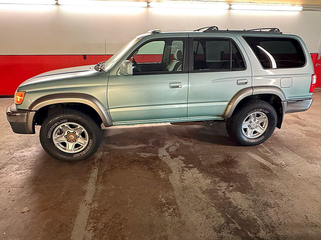 2001 Toyota 4Runner Image 4