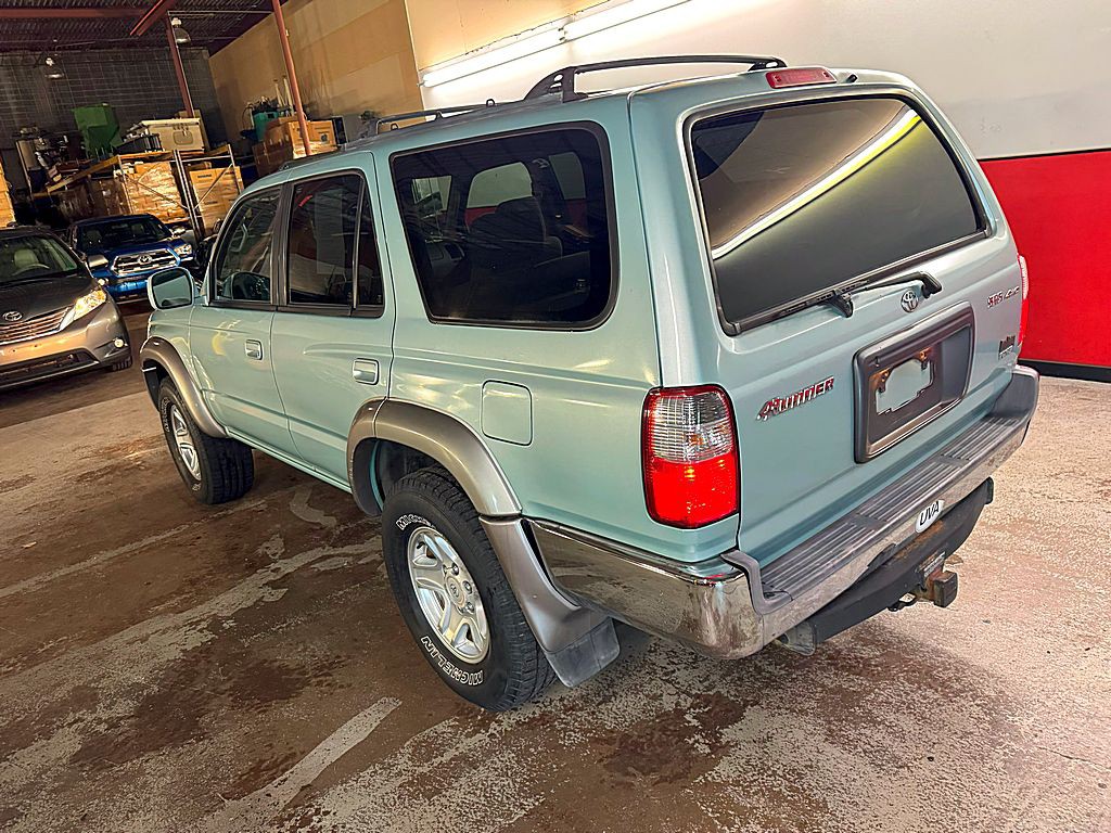 2001 Toyota 4Runner Image 5