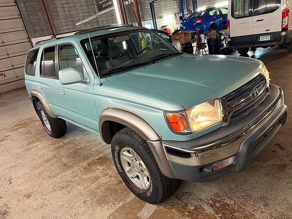 2001 Toyota 4Runner Image 8