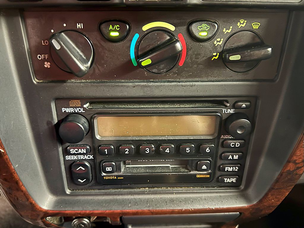 2001 Toyota 4Runner Image 13
