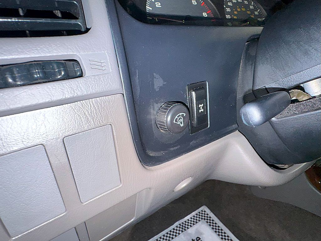 2001 Toyota 4Runner Image 16