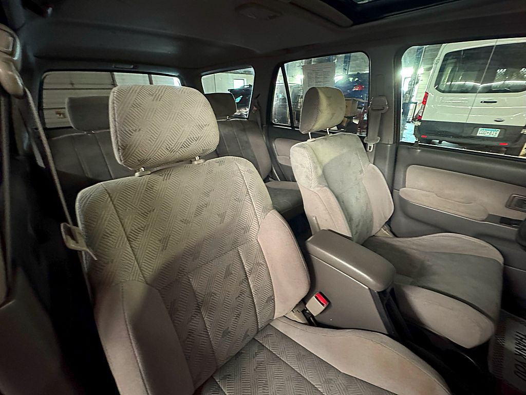 2001 Toyota 4Runner Image 22