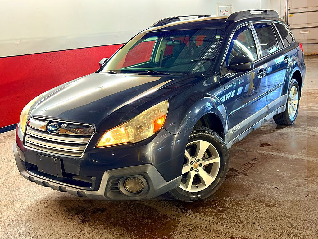2013 Subaru Outback Image 1