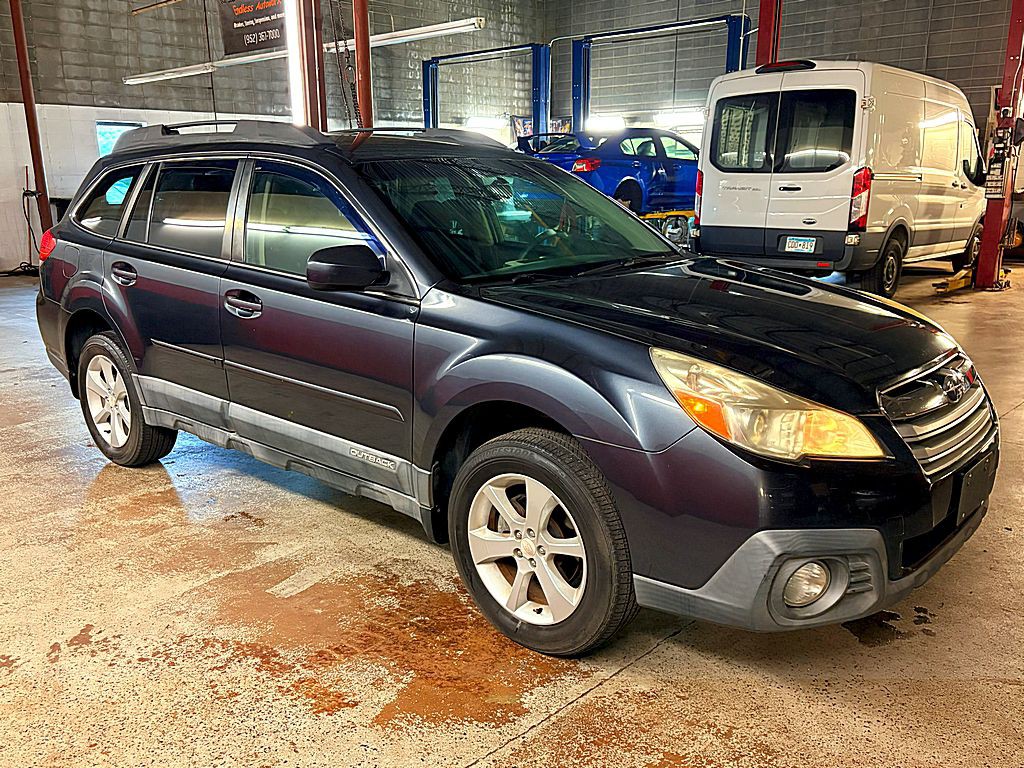 2013 Subaru Outback Image 8