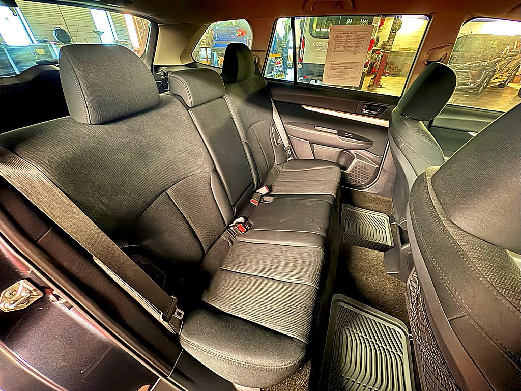 2013 Subaru Outback Image 22