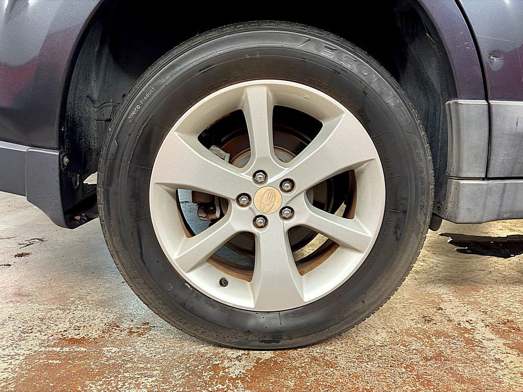 2013 Subaru Outback Image 24