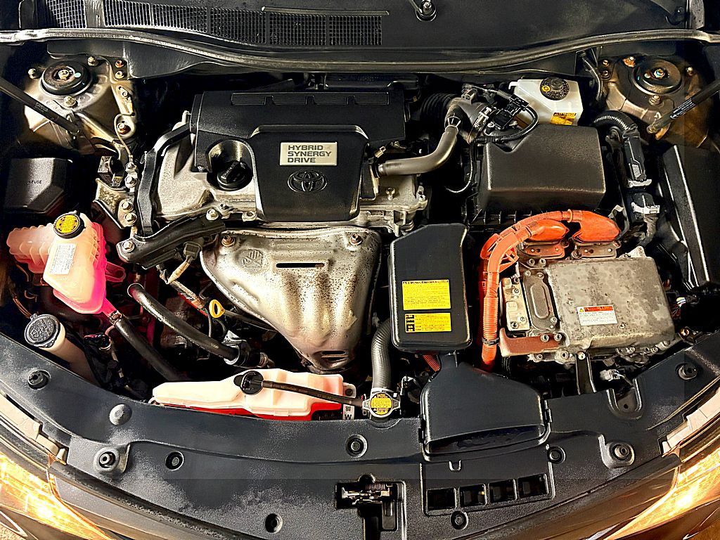 2014 Toyota Camry Image 2