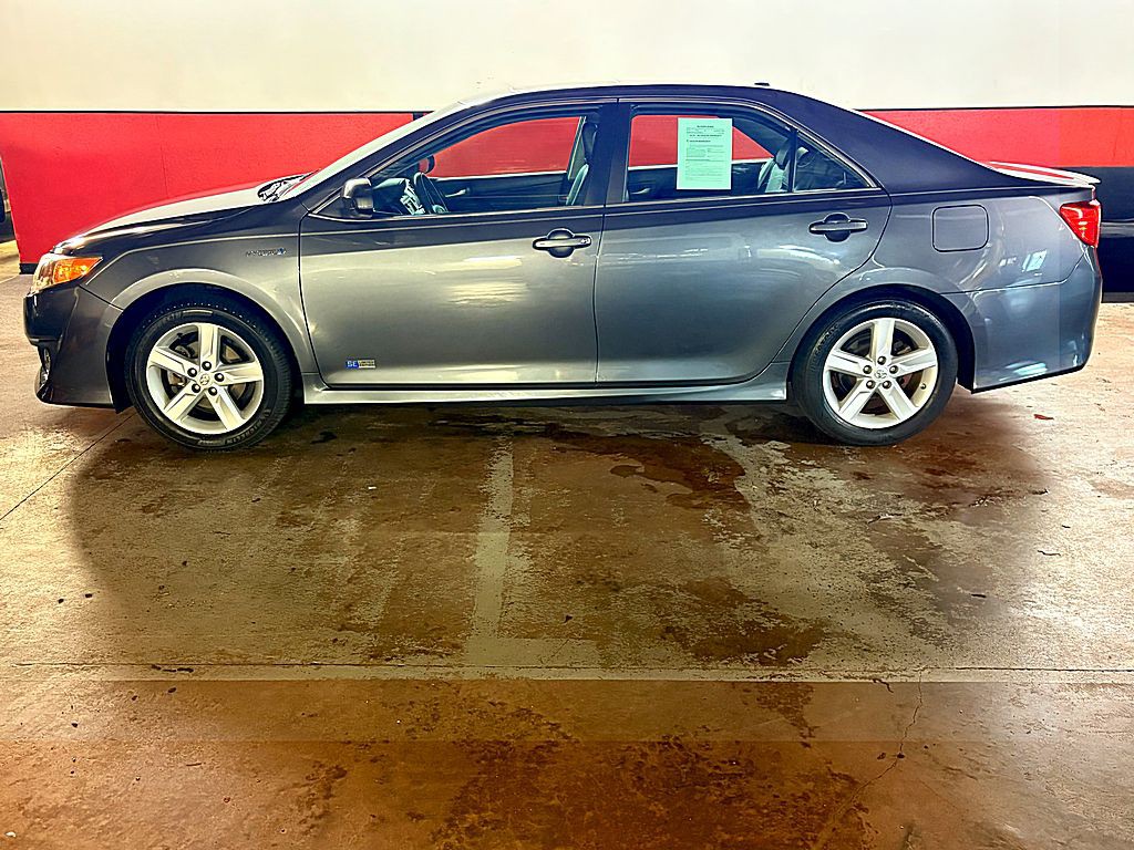 2014 Toyota Camry Image 4