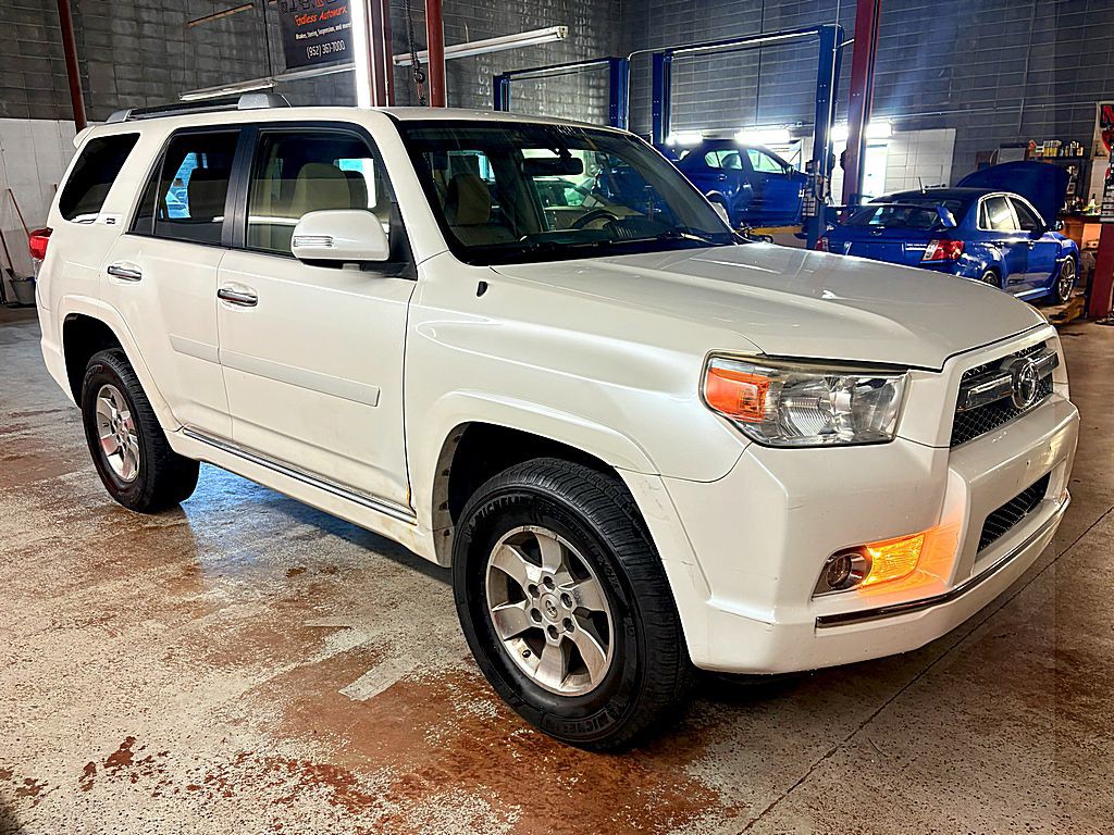 2012 Toyota 4Runner Image 8