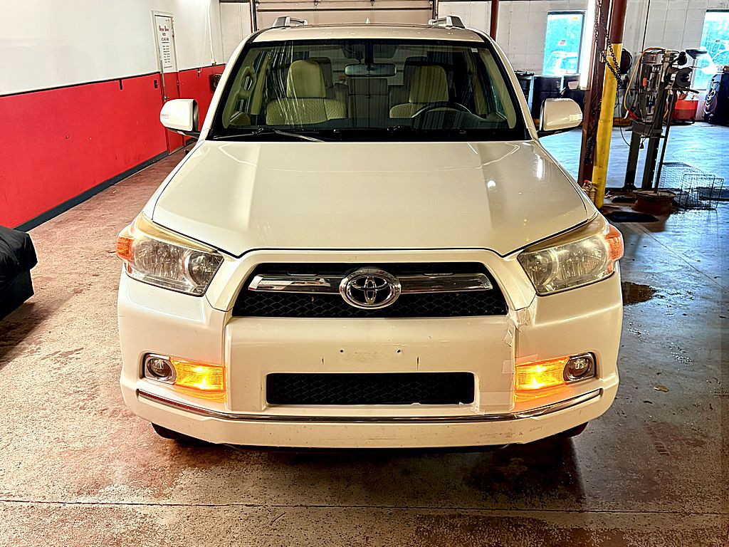 2012 Toyota 4Runner Image 9