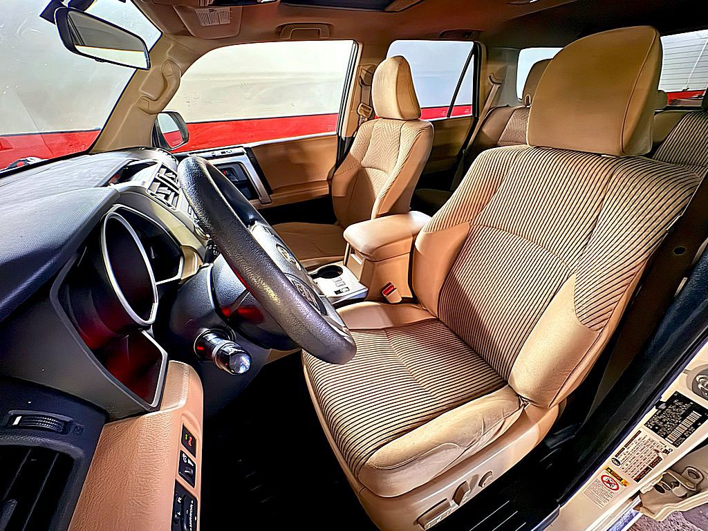 2012 Toyota 4Runner Image 11