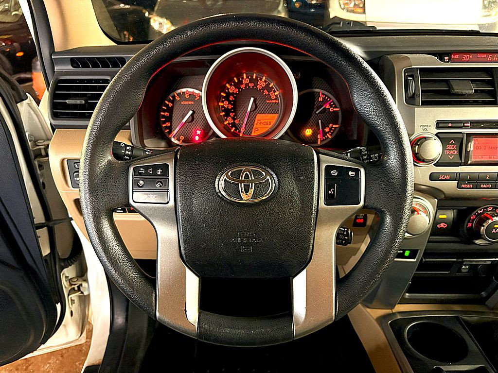 2012 Toyota 4Runner Image 12