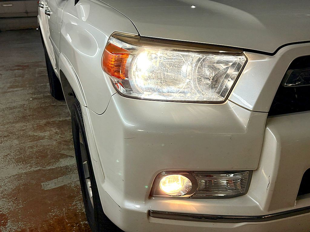 2012 Toyota 4Runner Image 30