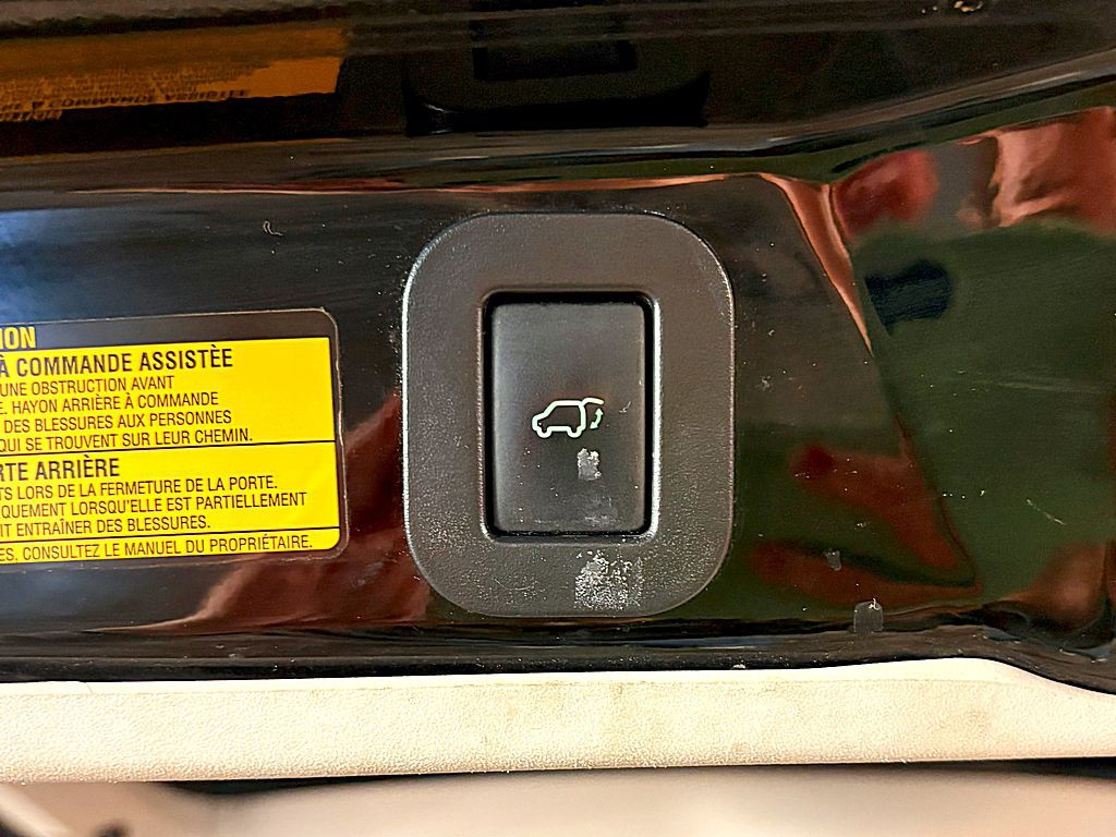 2011 Toyota Sienna Image 24