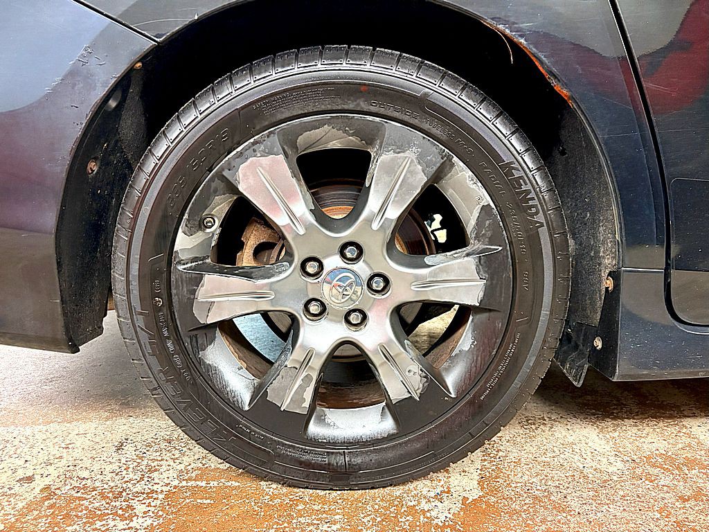 2011 Toyota Sienna Image 28