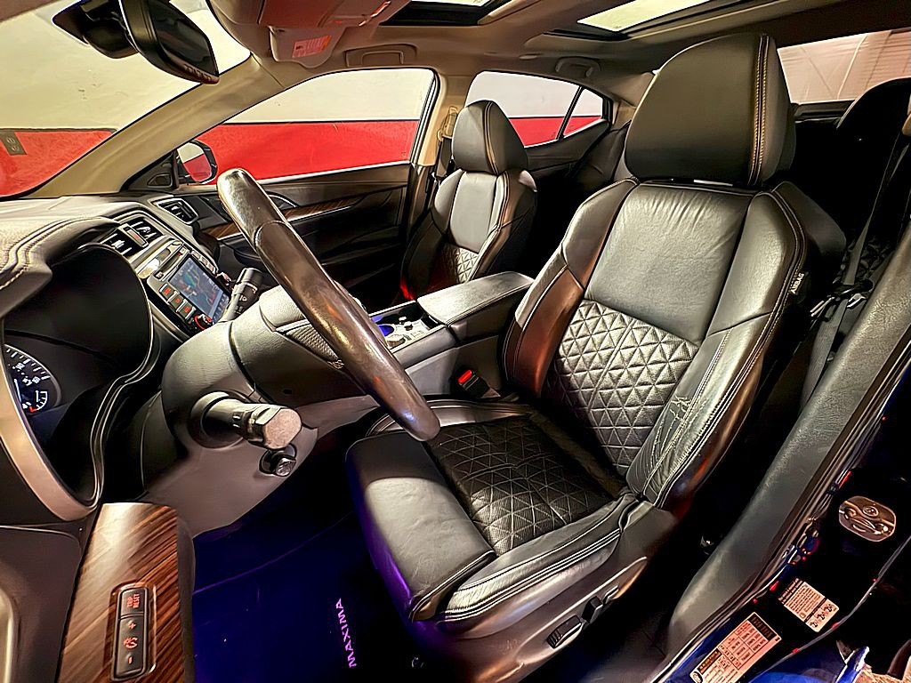 2016 Nissan Maxima Image 10
