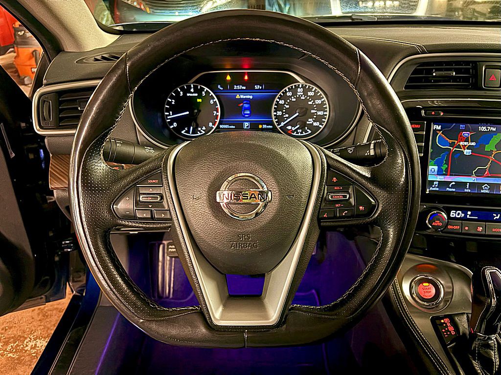 2016 Nissan Maxima Image 11