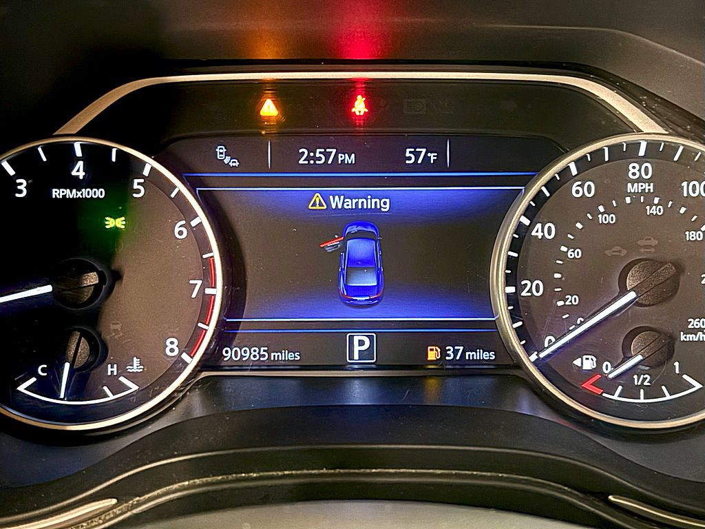 2016 Nissan Maxima Image 12