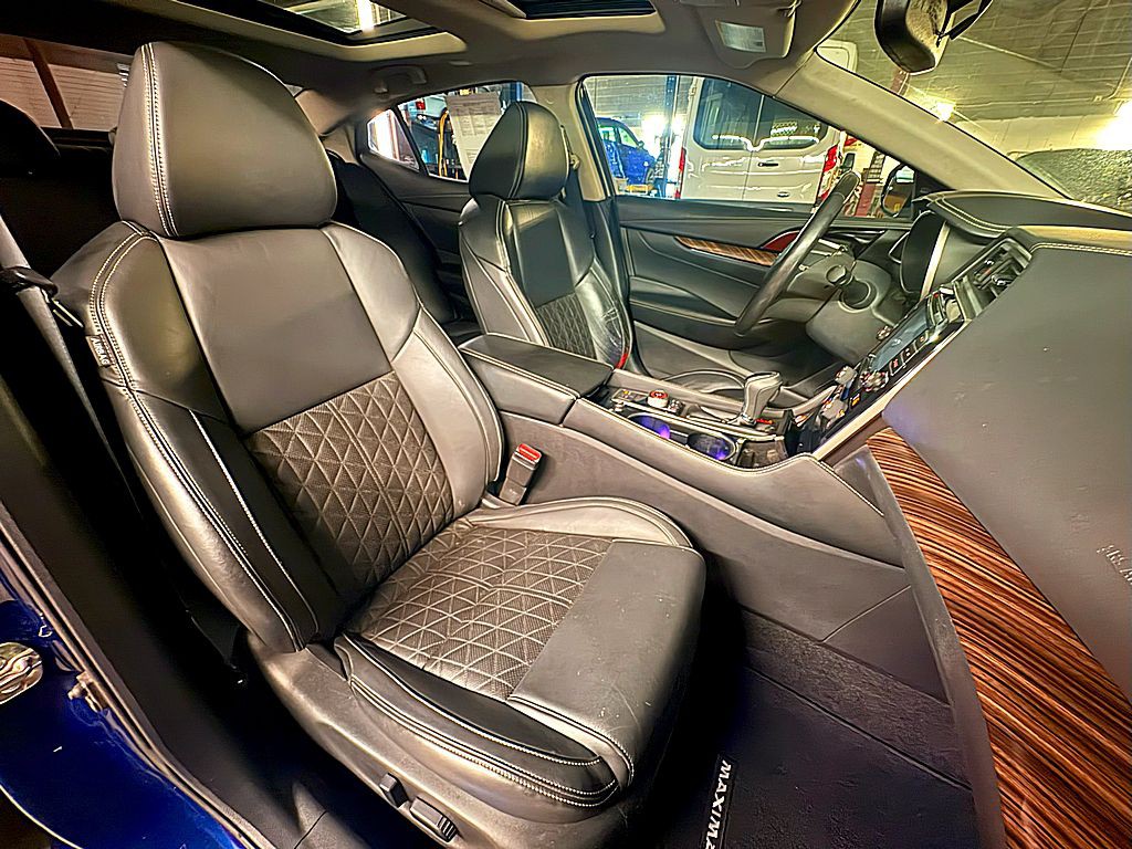 2016 Nissan Maxima Image 25