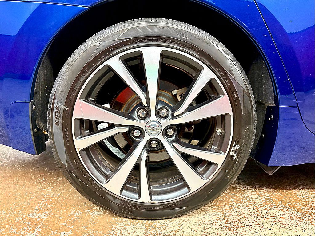 2016 Nissan Maxima Image 27