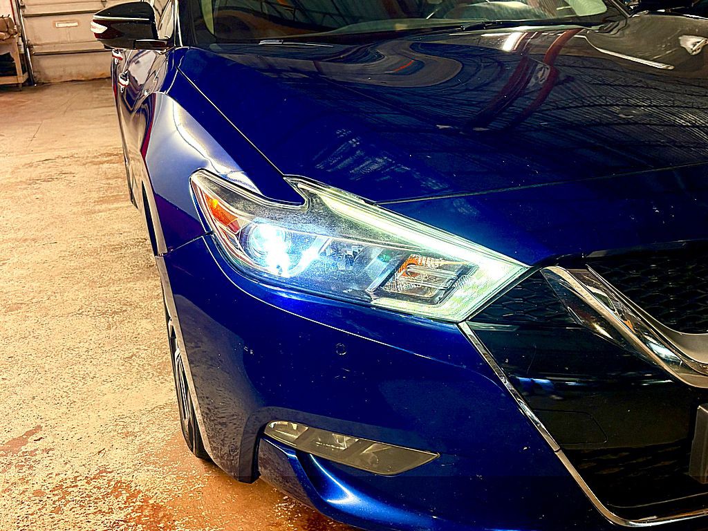2016 Nissan Maxima Image 30