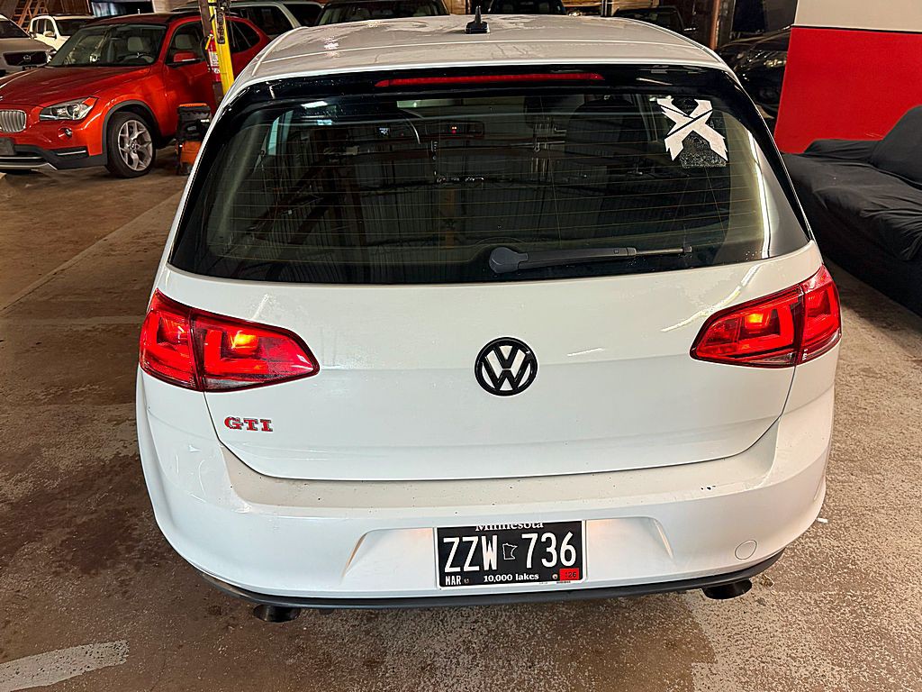 2017 Volkswagen GTI Image 6
