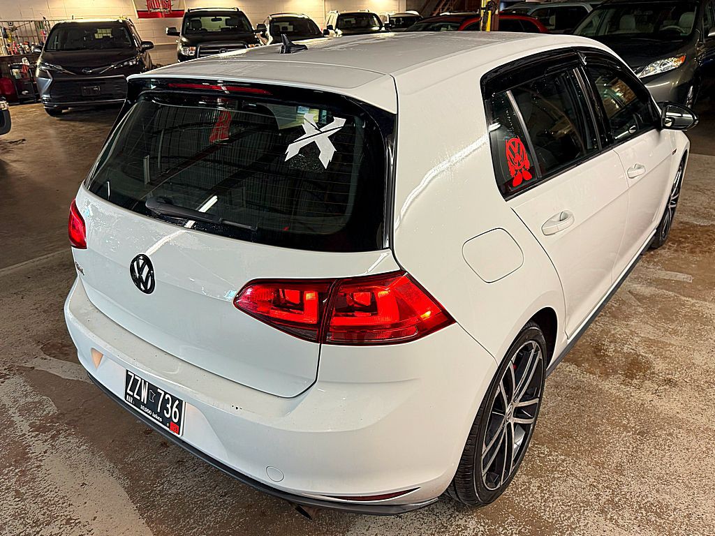 2017 Volkswagen GTI Image 7