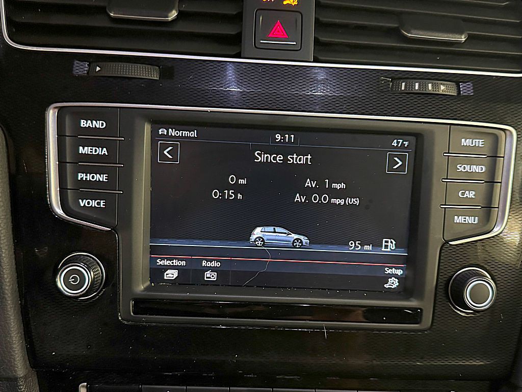 2017 Volkswagen GTI Image 15
