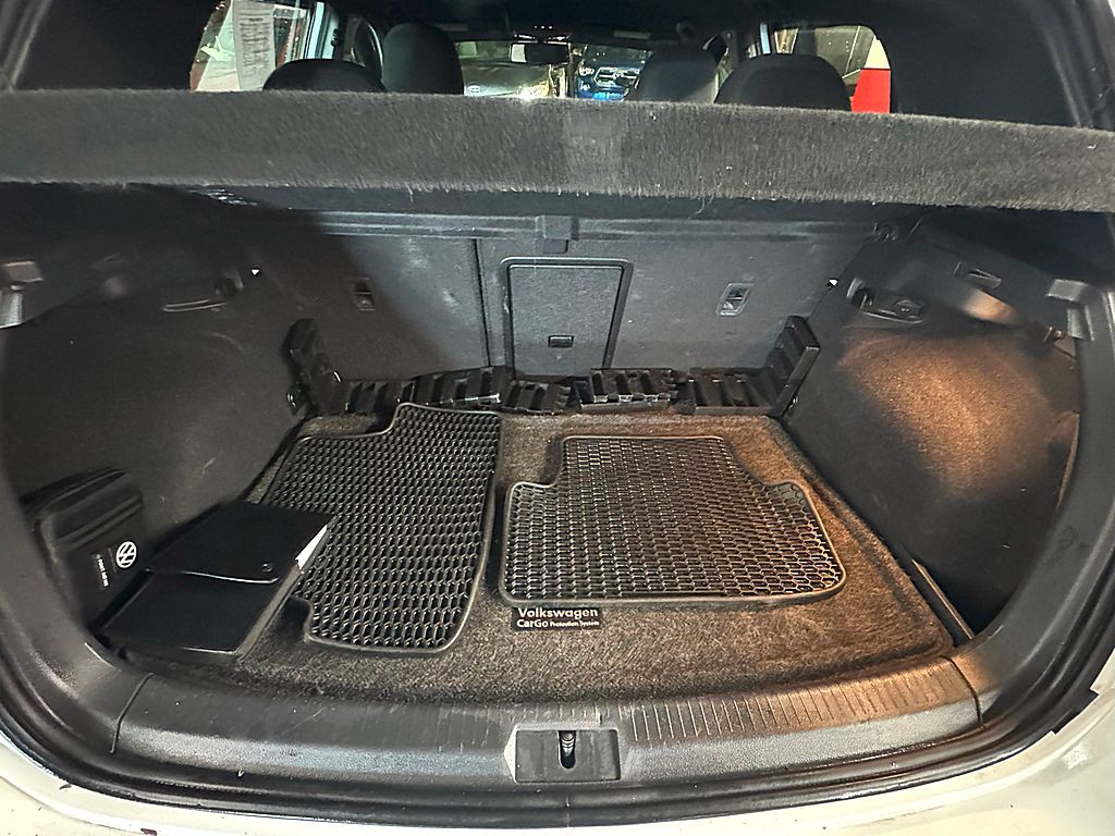 2017 Volkswagen GTI Image 19