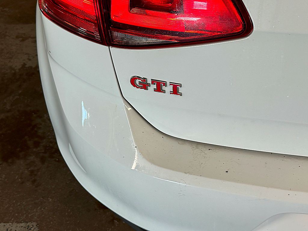 2017 Volkswagen GTI Image 26