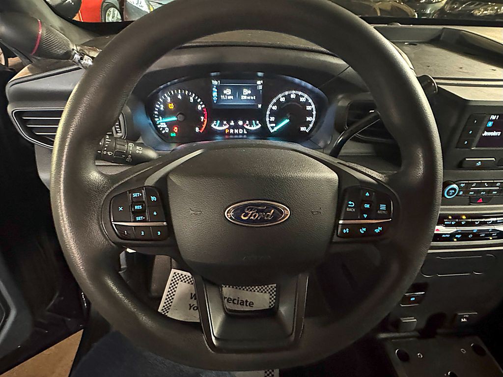 2021 Ford Explorer Image 12