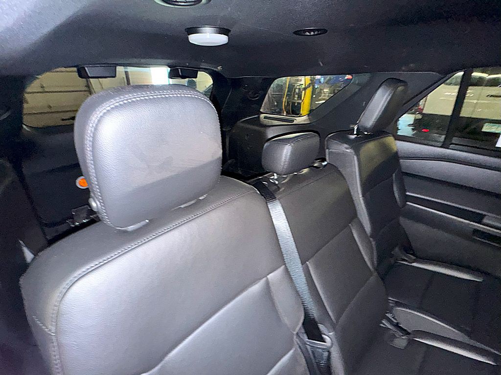 2021 Ford Explorer Image 16