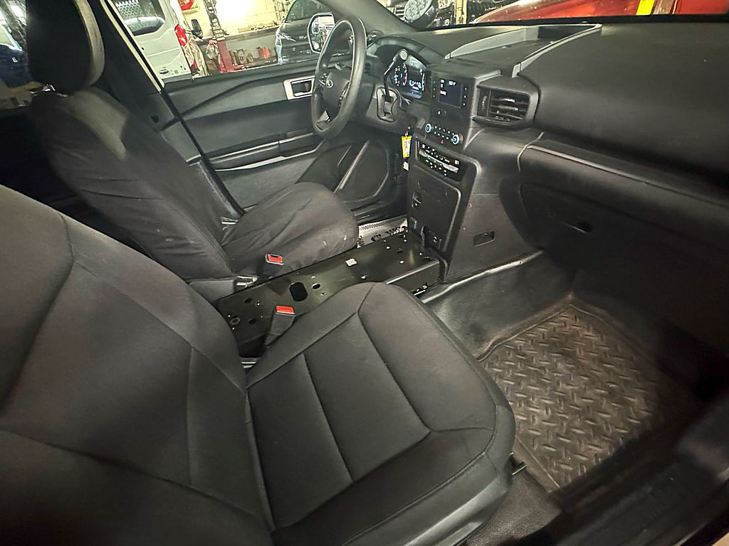 2021 Ford Explorer Image 20