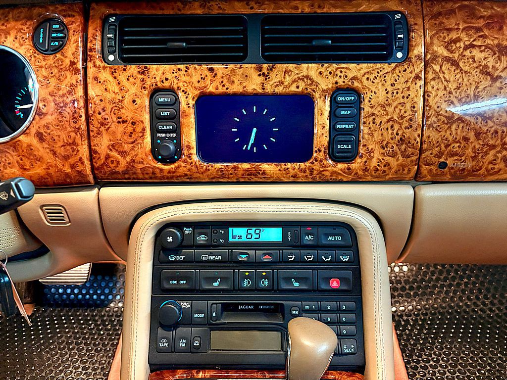 2006 Jaguar XK-Series Image 13