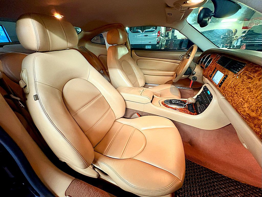 2006 Jaguar XK-Series Image 25