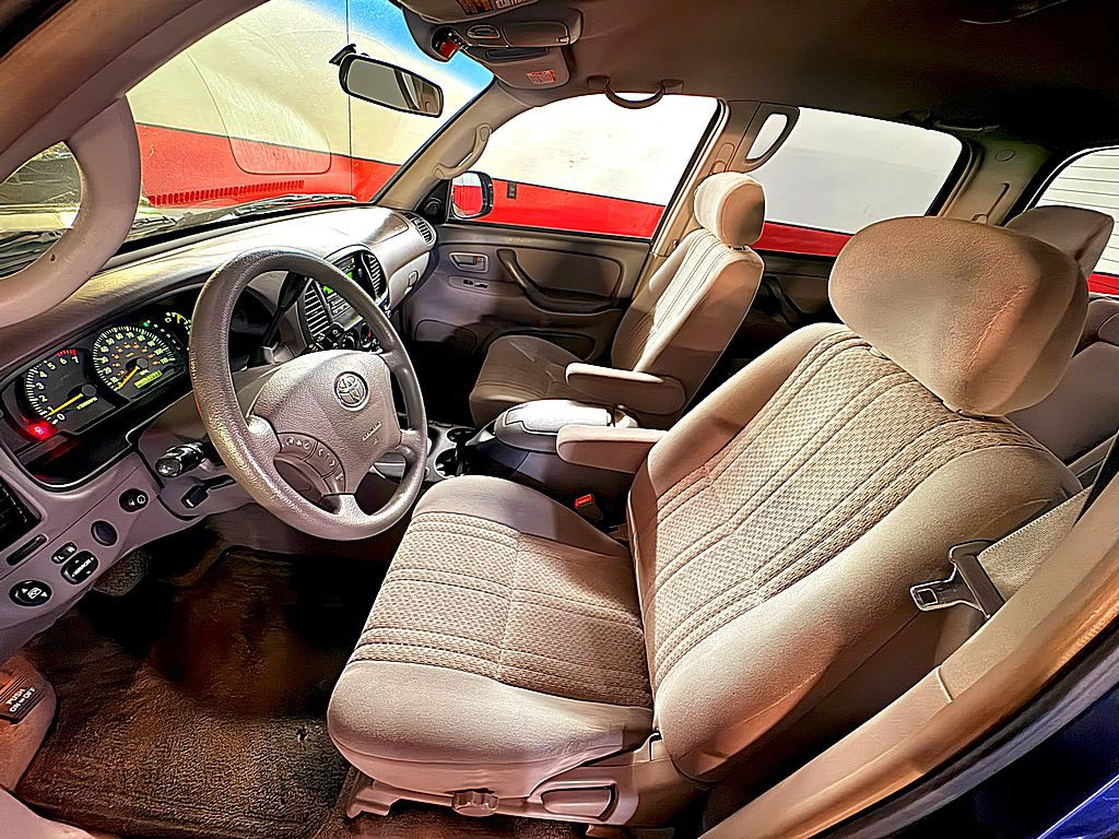 2004 Toyota Tundra Image 10