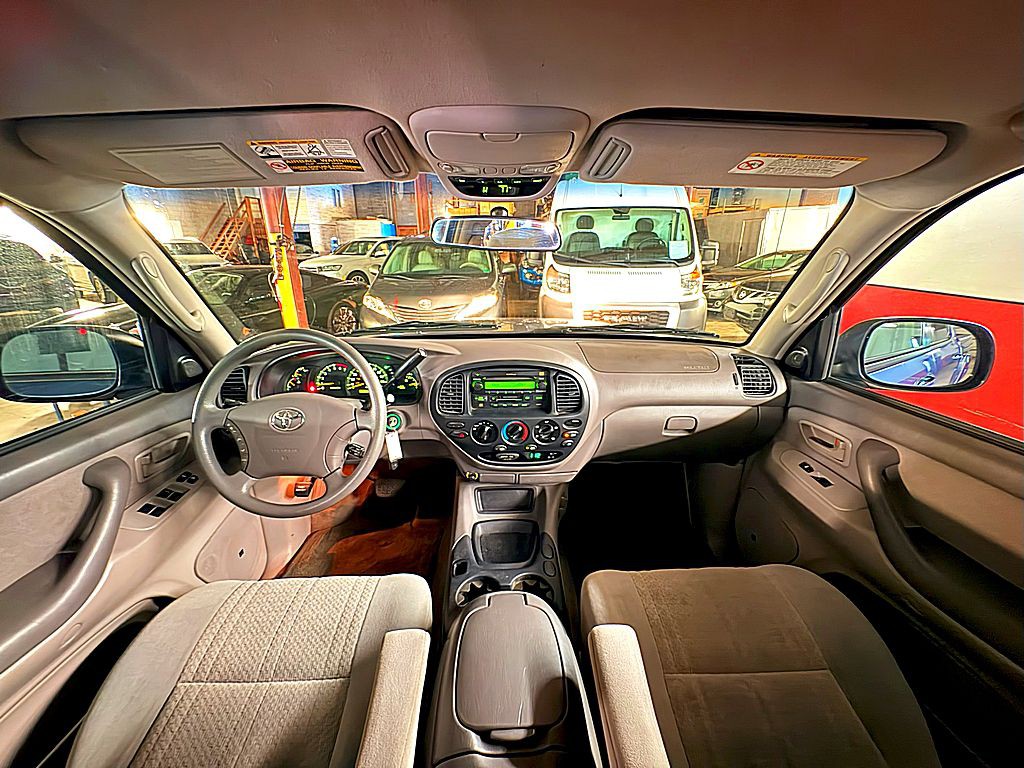2004 Toyota Tundra Image 19