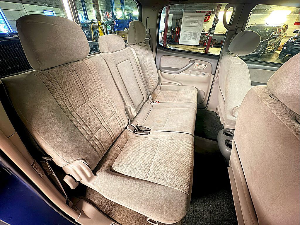 2004 Toyota Tundra Image 22