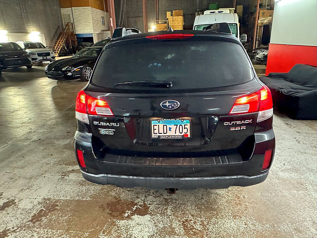 2013 Subaru Outback Image 6