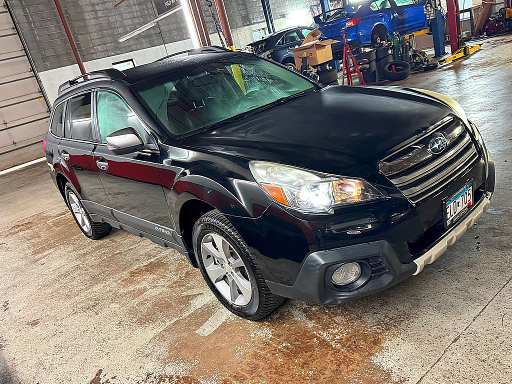 2013 Subaru Outback Image 8