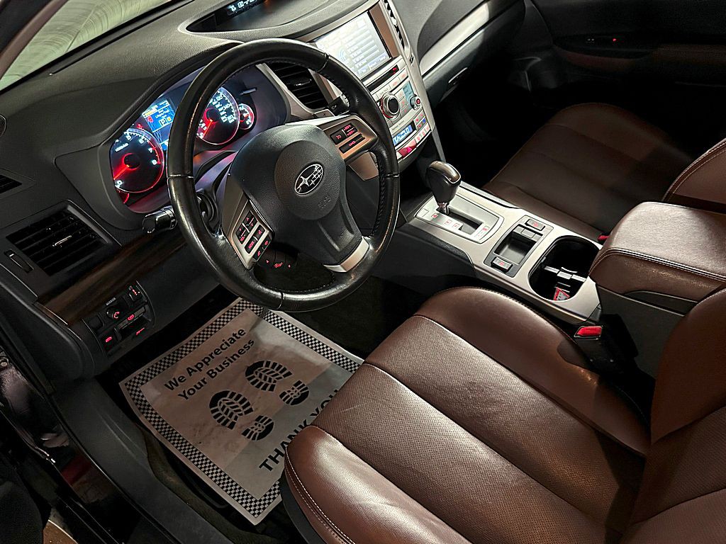 2013 Subaru Outback Image 9