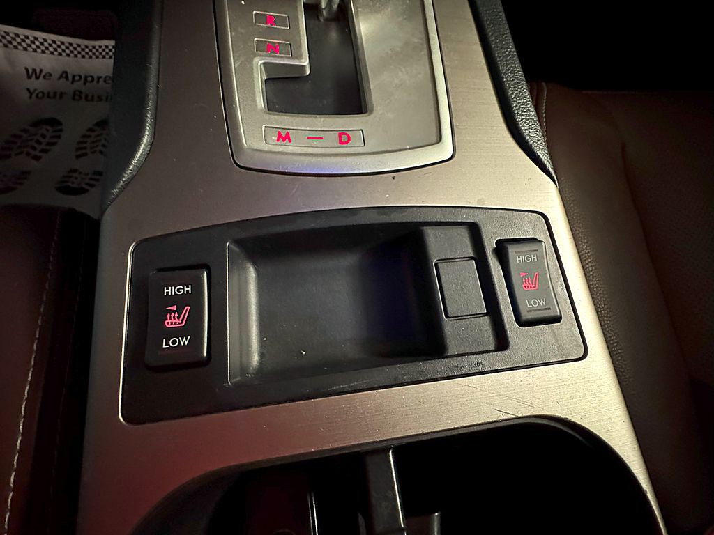 2013 Subaru Outback Image 14